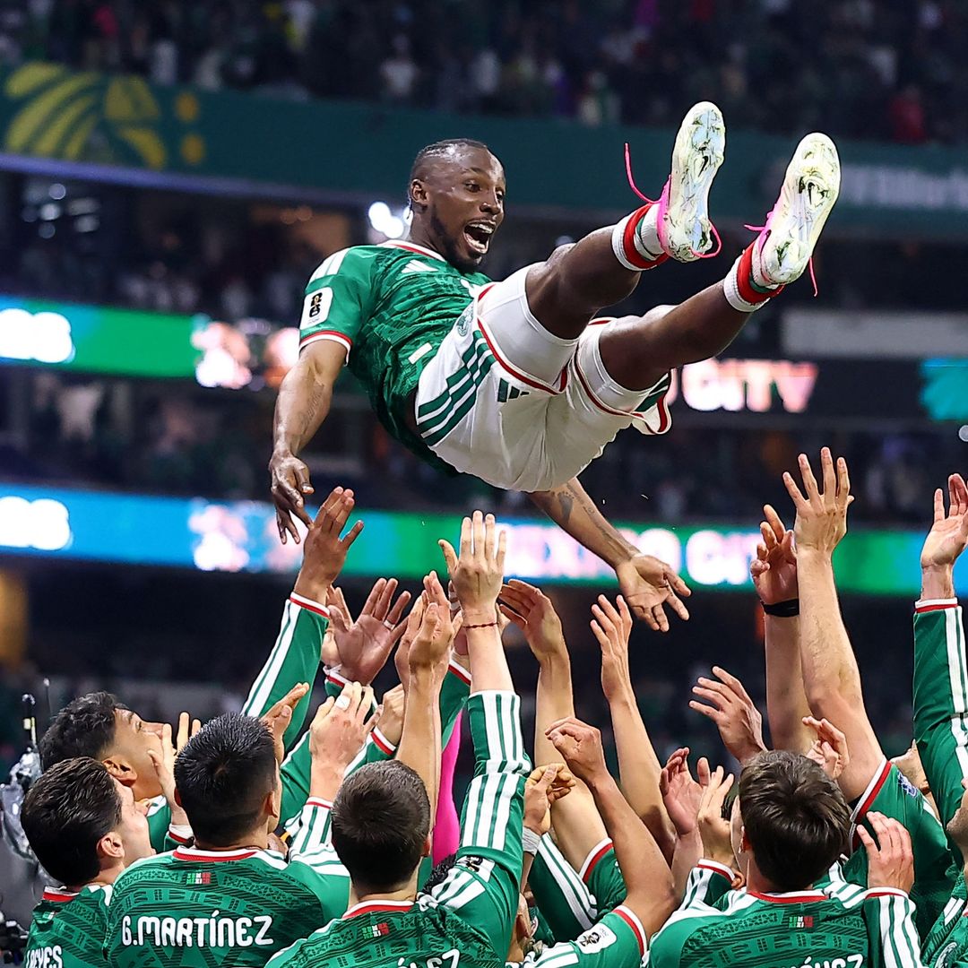 Julián Quiñones Selección Nacional