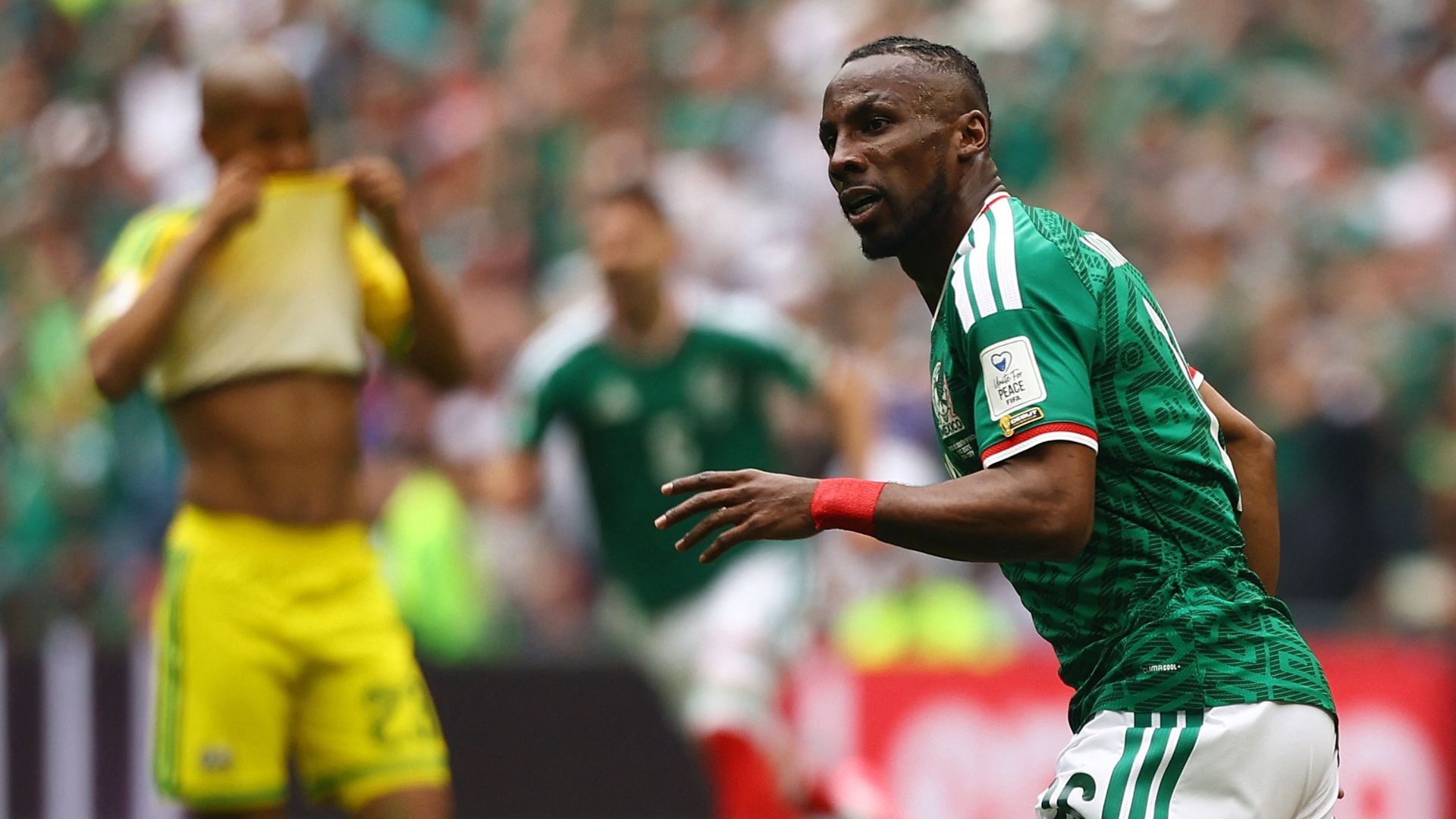 ¿Dónde Nació Julián Quiñones? Esperanza del Ataque de México: Edad y Dónde Juega