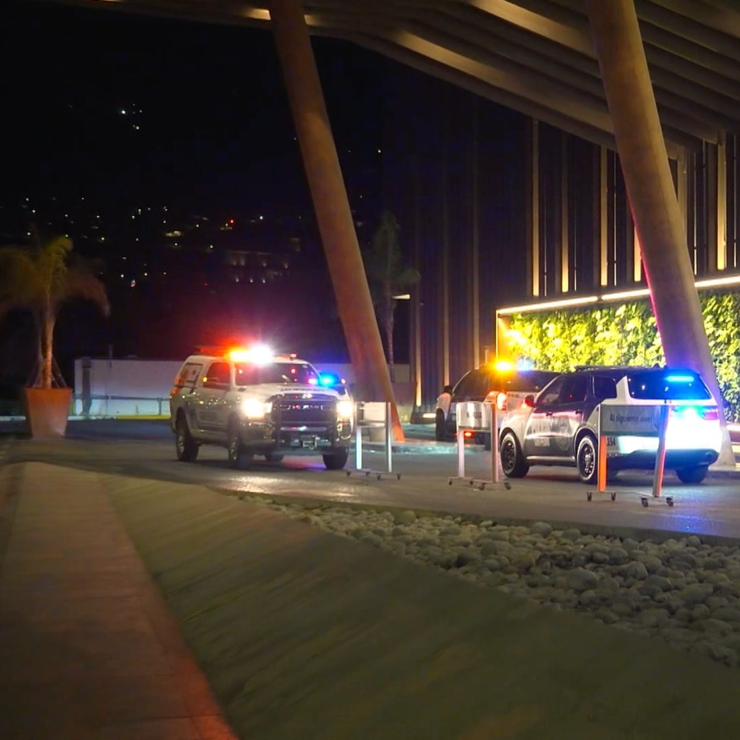 Policía y Protección Civil de San Pedro en plaza comercial