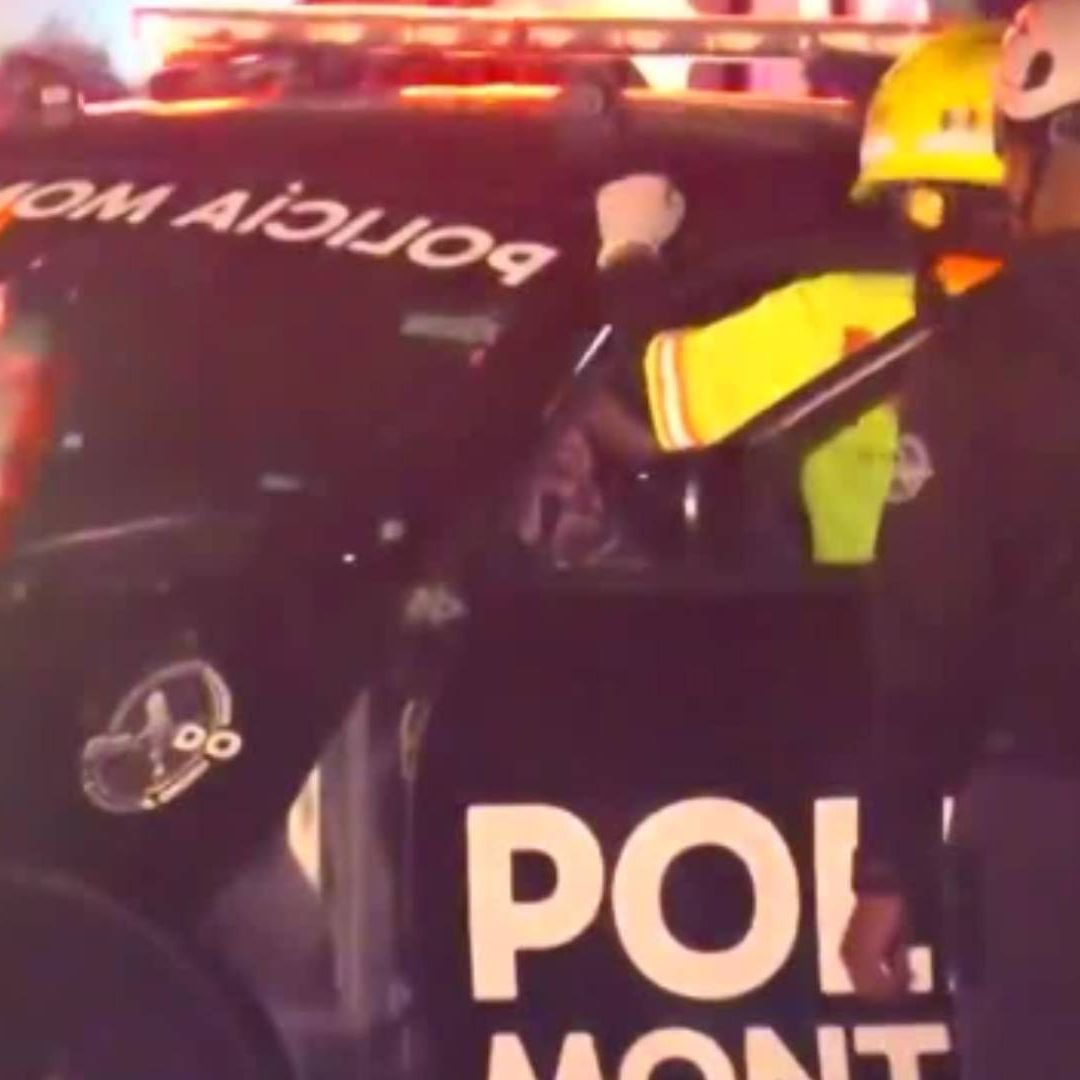 Quedan lesionados policías de Monterrey.