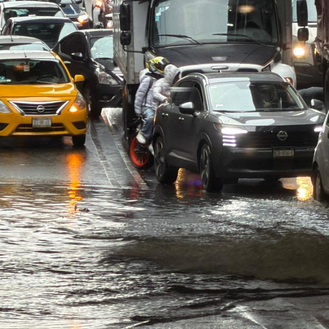 Encharcamiento por lluvia en CDMX