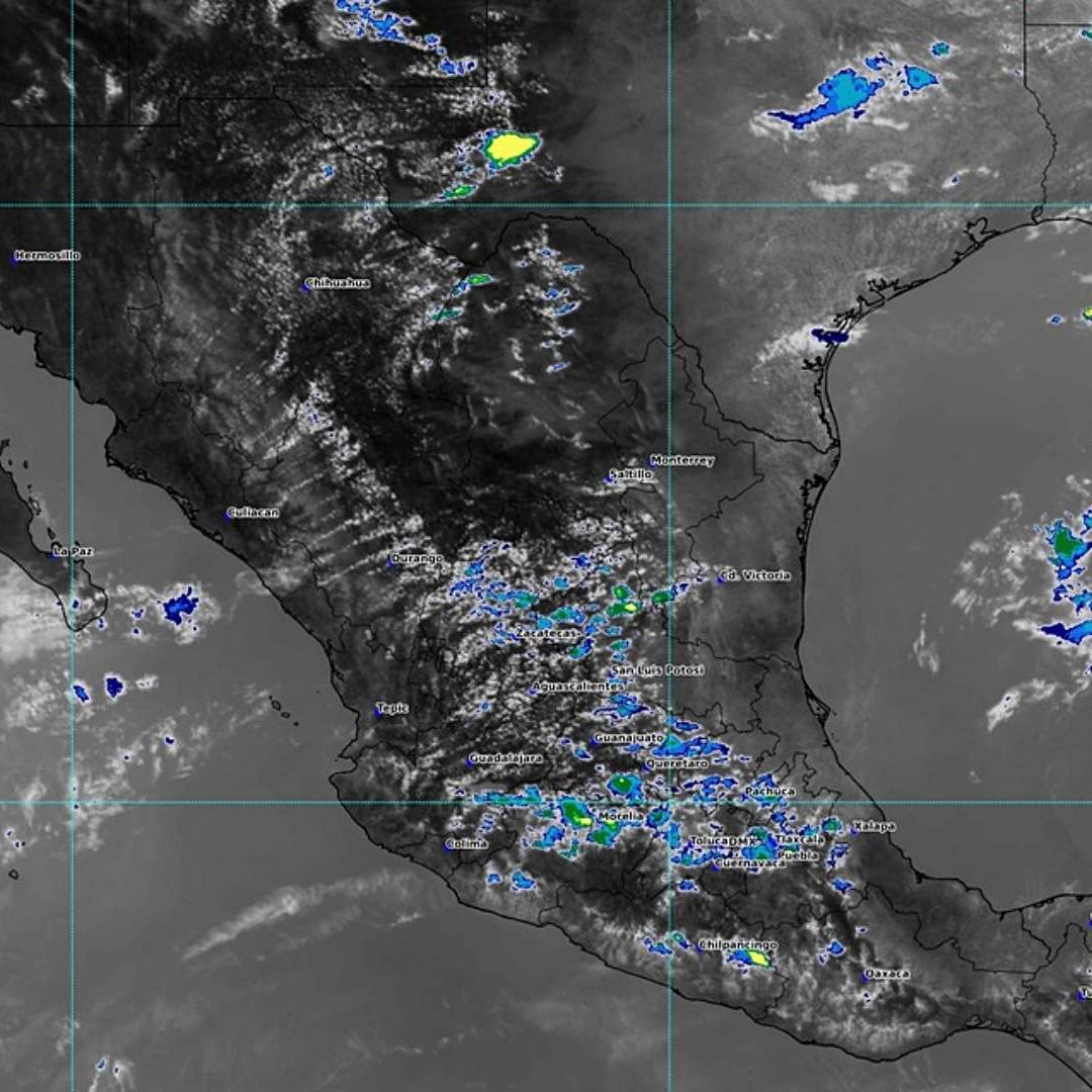 Imagen de satélite de tope de nubes en México.