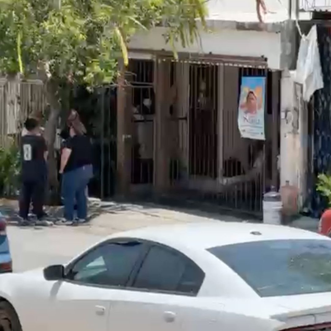 Mujer sin vida dentro de casa