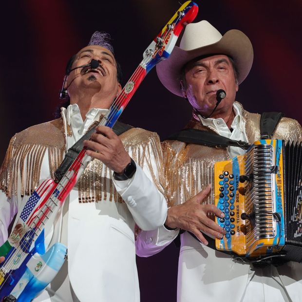 Los Tigres del Norte durante concierto de su su gira "Lotería Tour 2026" en CDMX
