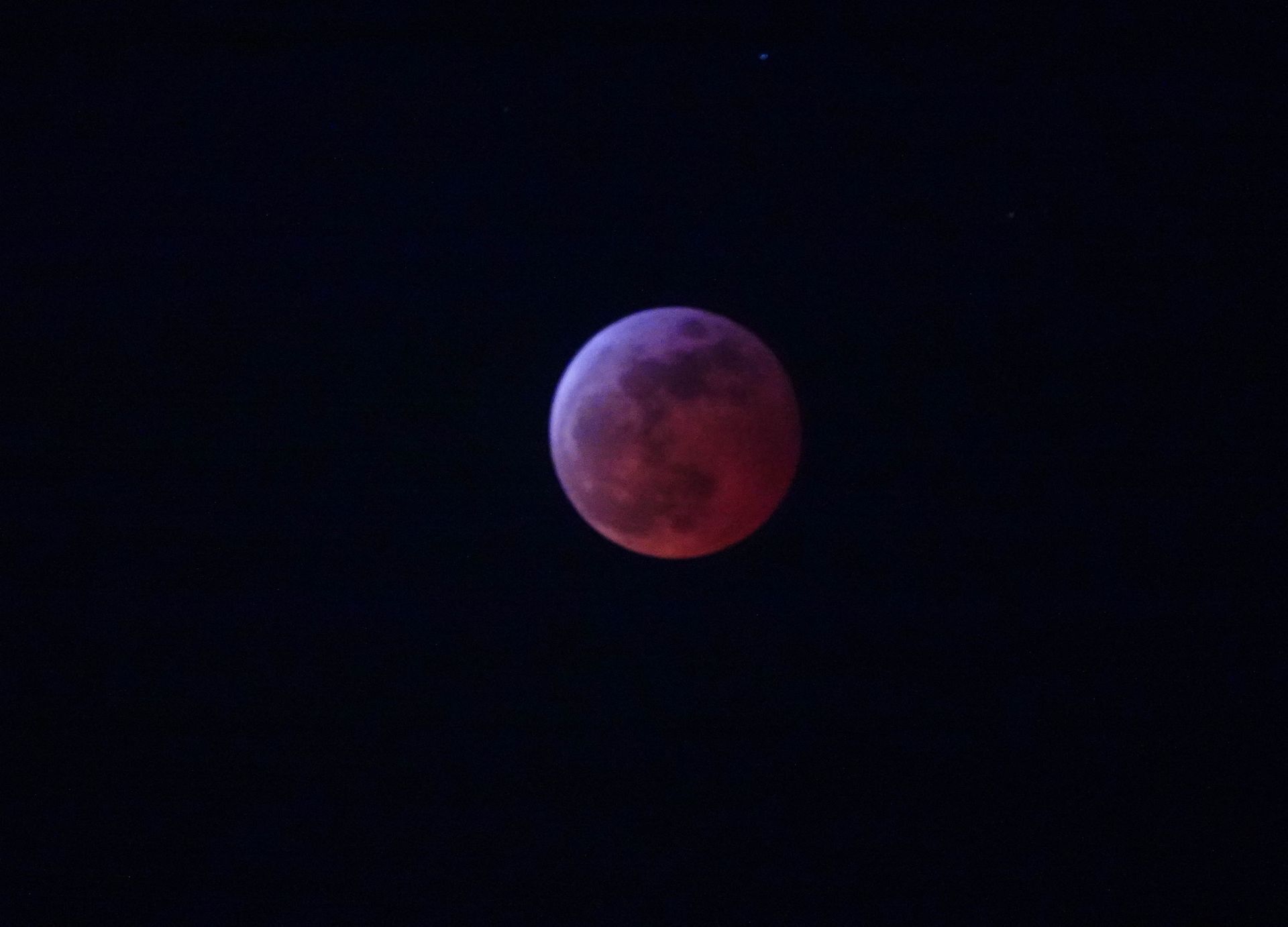 August 2026 Blood Moon: When and How to Watch the Lunar Eclipse
