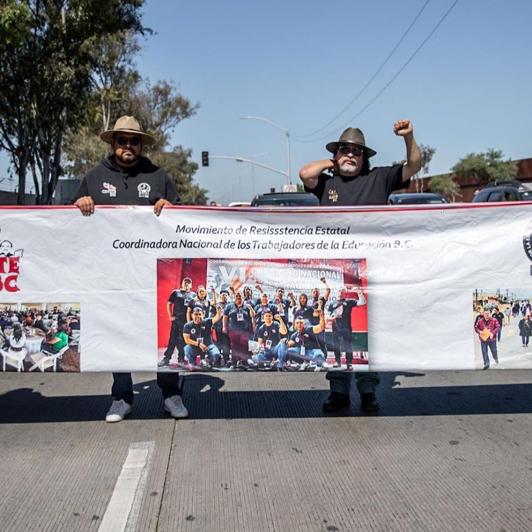 Maestros de la CNTE protestan en Baja California.