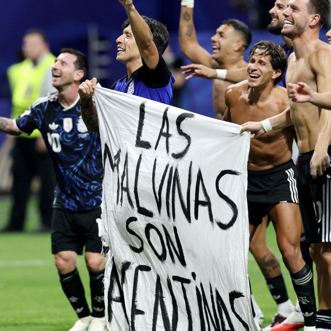 ¿Podrían Sancionar a Argentina para la Final por Festejo con Manta sobre Malvinas tras Partido vs Inglaterra?