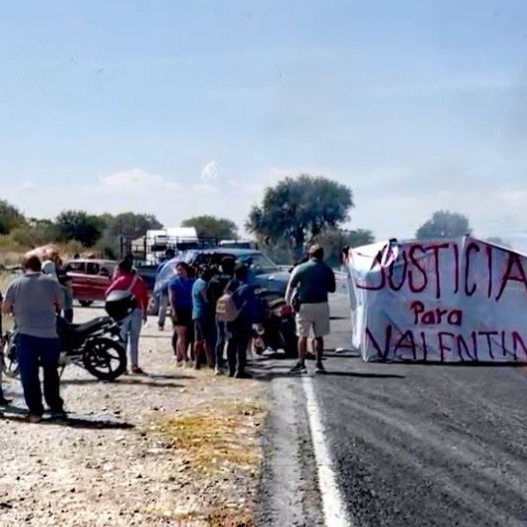 Cierre en la Carretera Puebla-Tehuacán. Manifestación por Valentín.
