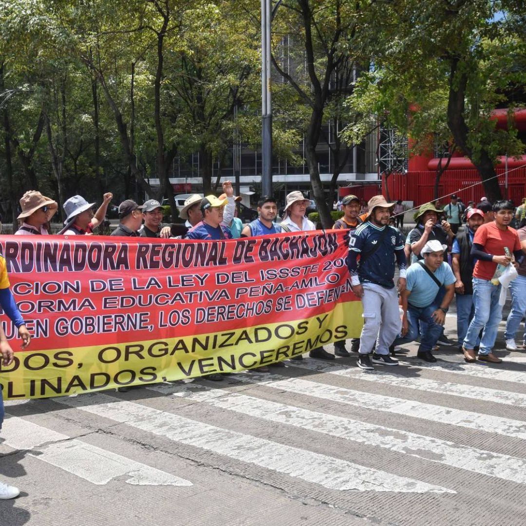 Bloqueo de la CNTE en Reforma e Insurgentes, CDMX