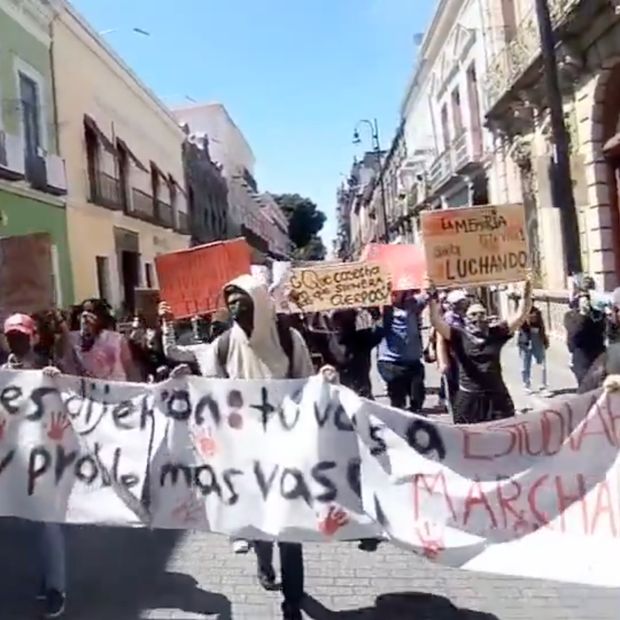 Marcha Manifestación Protesta Estudiantes BUAP Homicidios Jóvenes Fiscalía Puebla