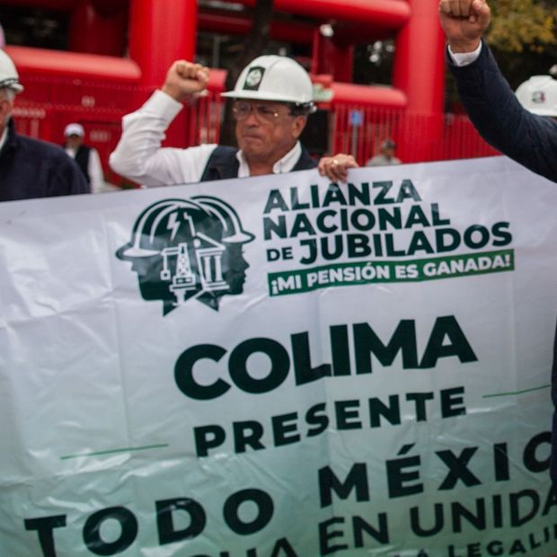 Protesta de jubilados de Pemex en CDMX