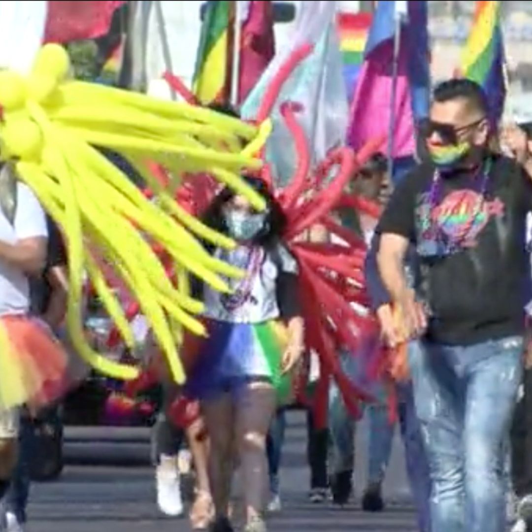 Marcha LGBTQ Ensenada