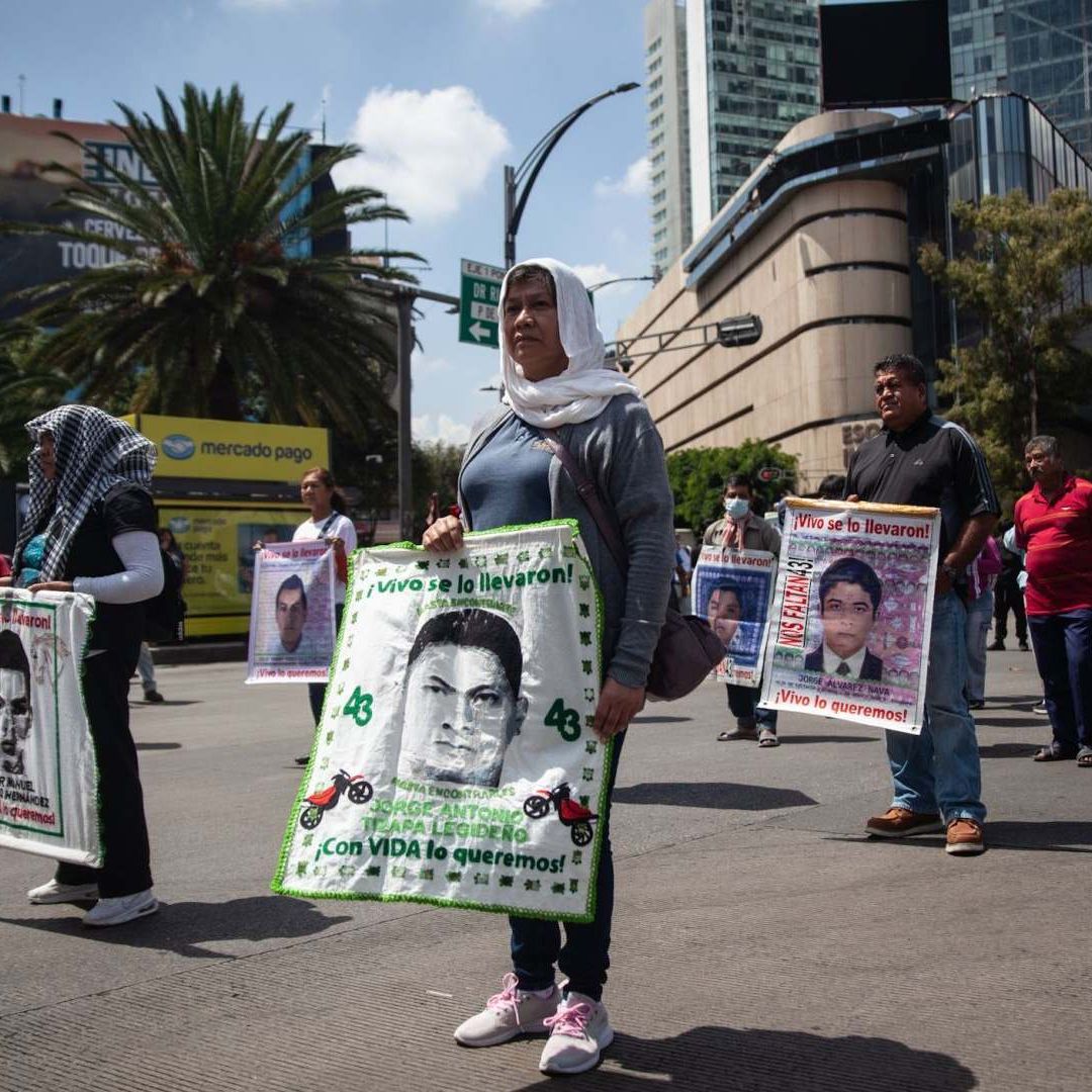 Protesta por estudiantes desaparecidos de Ayotzinapa