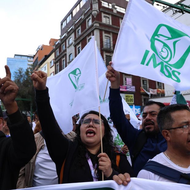 Trabajadores del IMSS