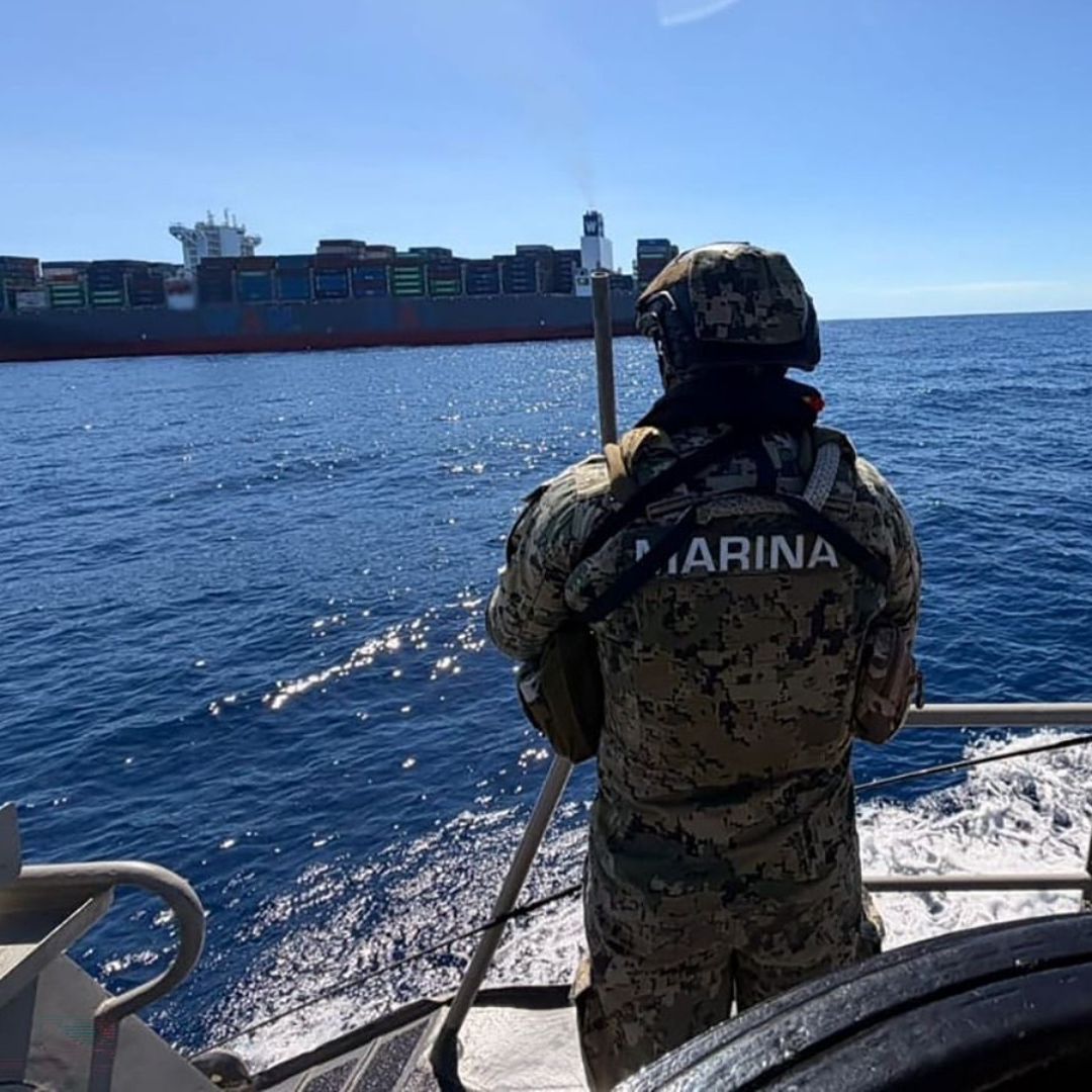 Marina decomisa cocaína en puerto de Michoacán