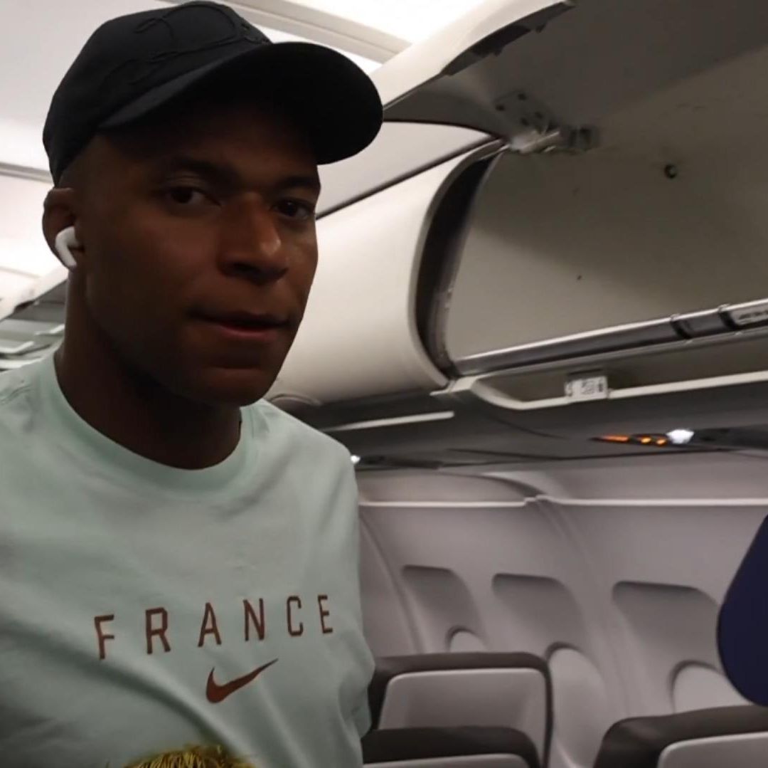 Selección de Francia en avión de ICE