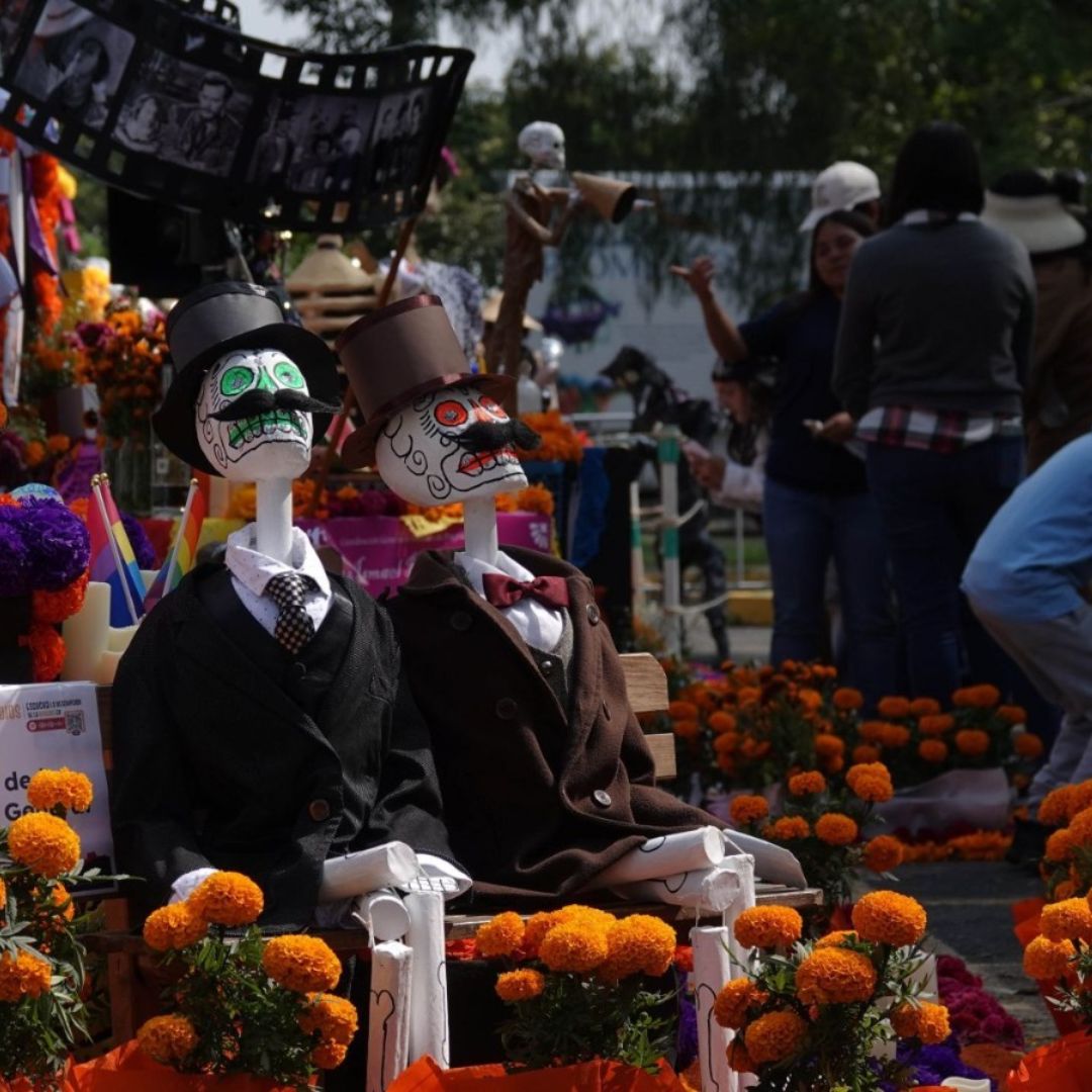 Los altares de Día de Muertos son elaborados por la comunidad universitaria