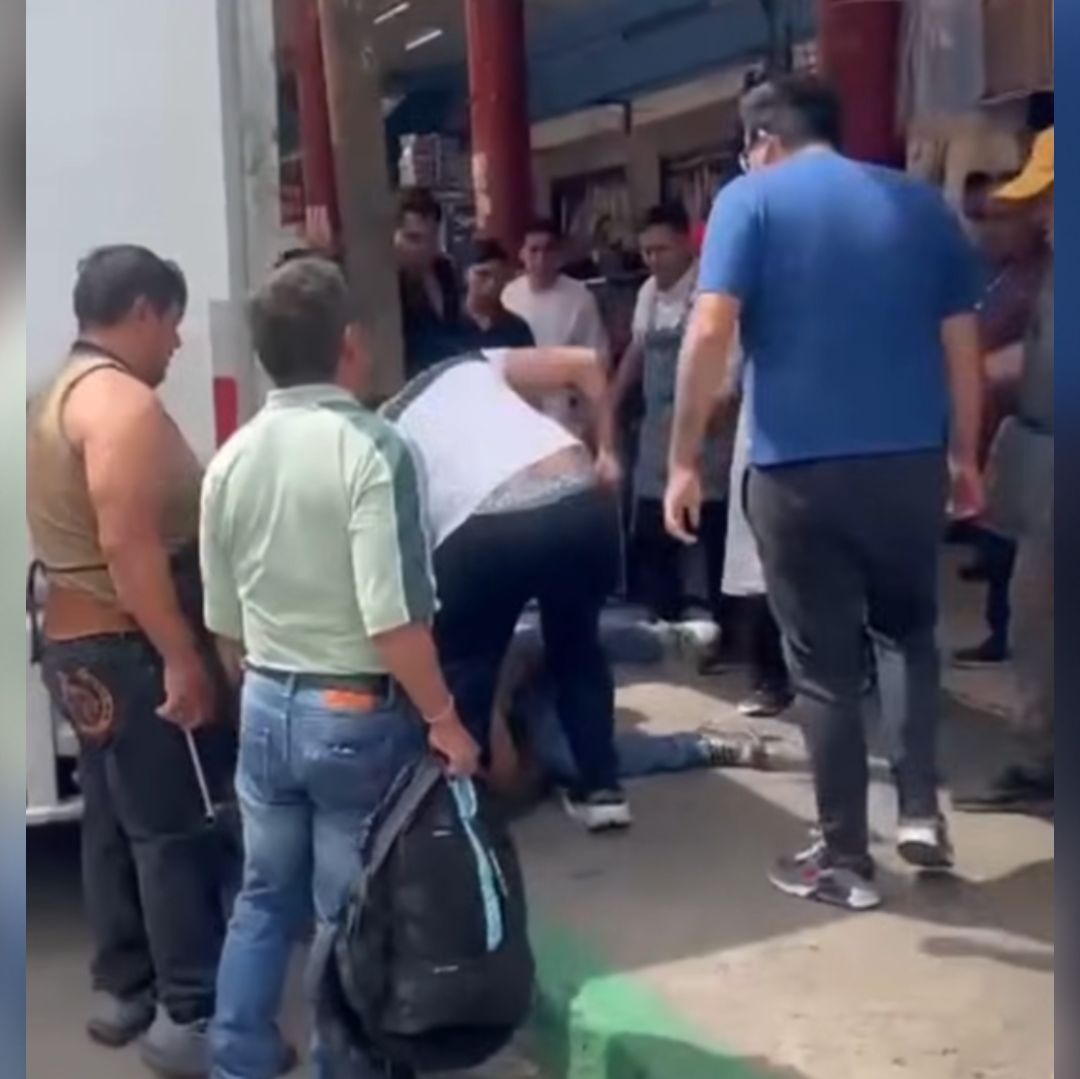 Detienen a ladrón en mercado de San Martín Texmelucan.