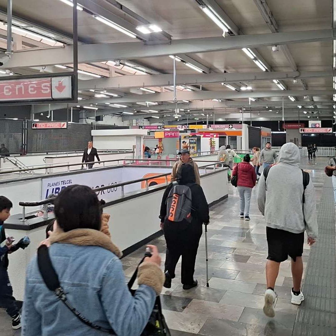 Servicio en el Metro de la Ciudad de México. Foto: X @MetroCDMX