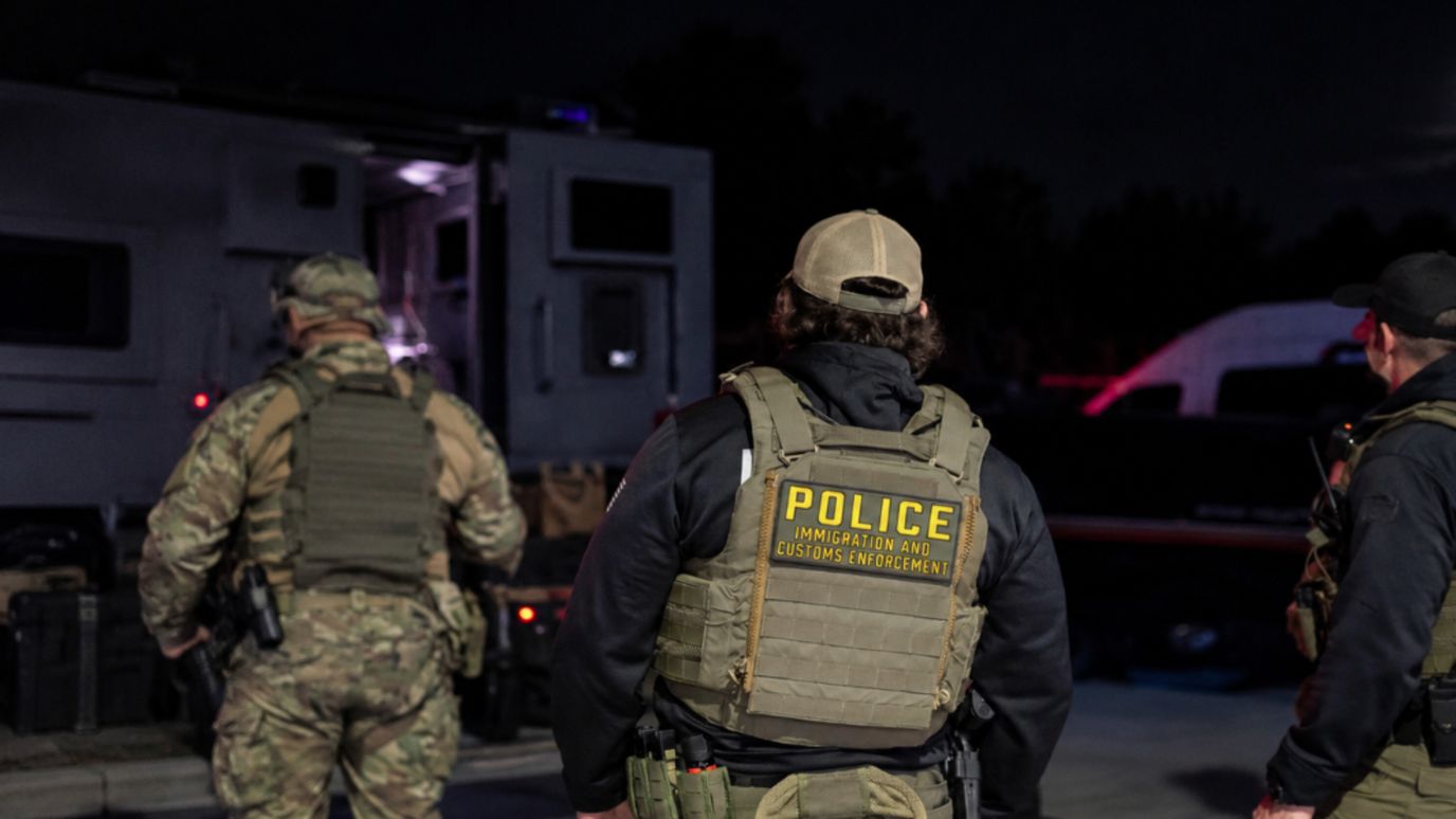 ICE Atropella a un Migrante Mexicano durante Operativo en Houston, Texas