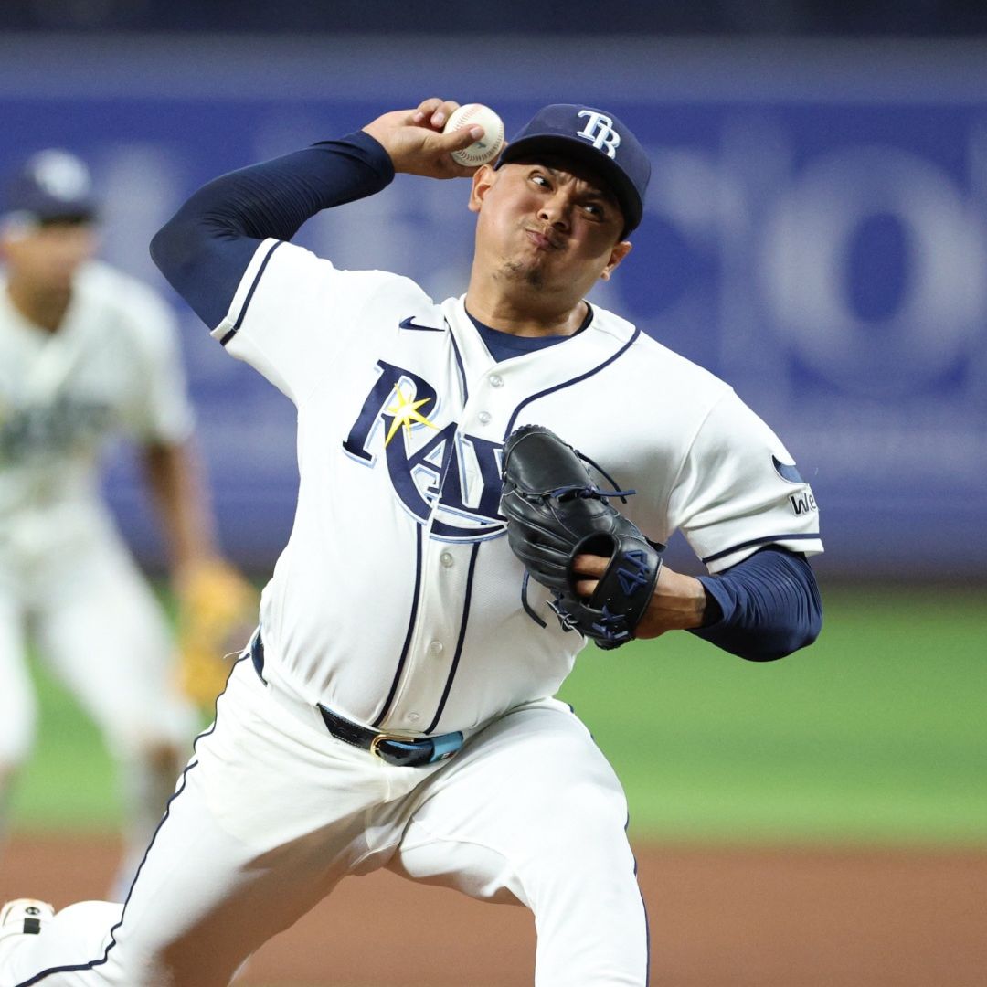 Manuel De Jesus Rodríguez subirá al montículo con la franela de las Mantarrayas de Tampa Bay durante los playoffs de Grandes Ligas.