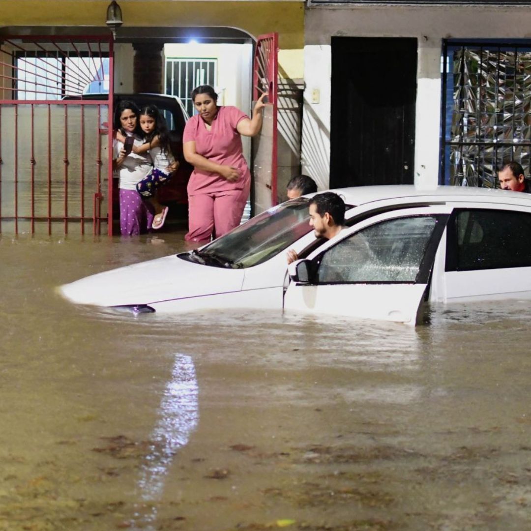 Habitantes de Xalapa, Veracruz, padecen por las lluvias e inundaciones