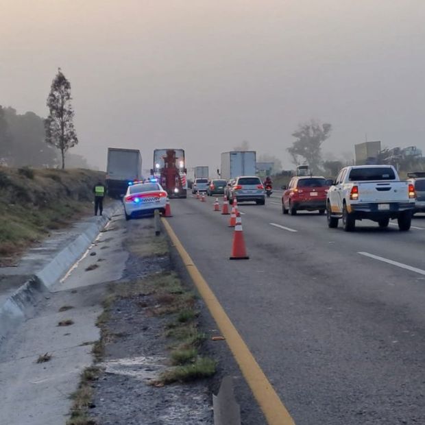 La Guardia Nacional abandera un accidente en el kilómetro 156 de la autopista México-Querétaro