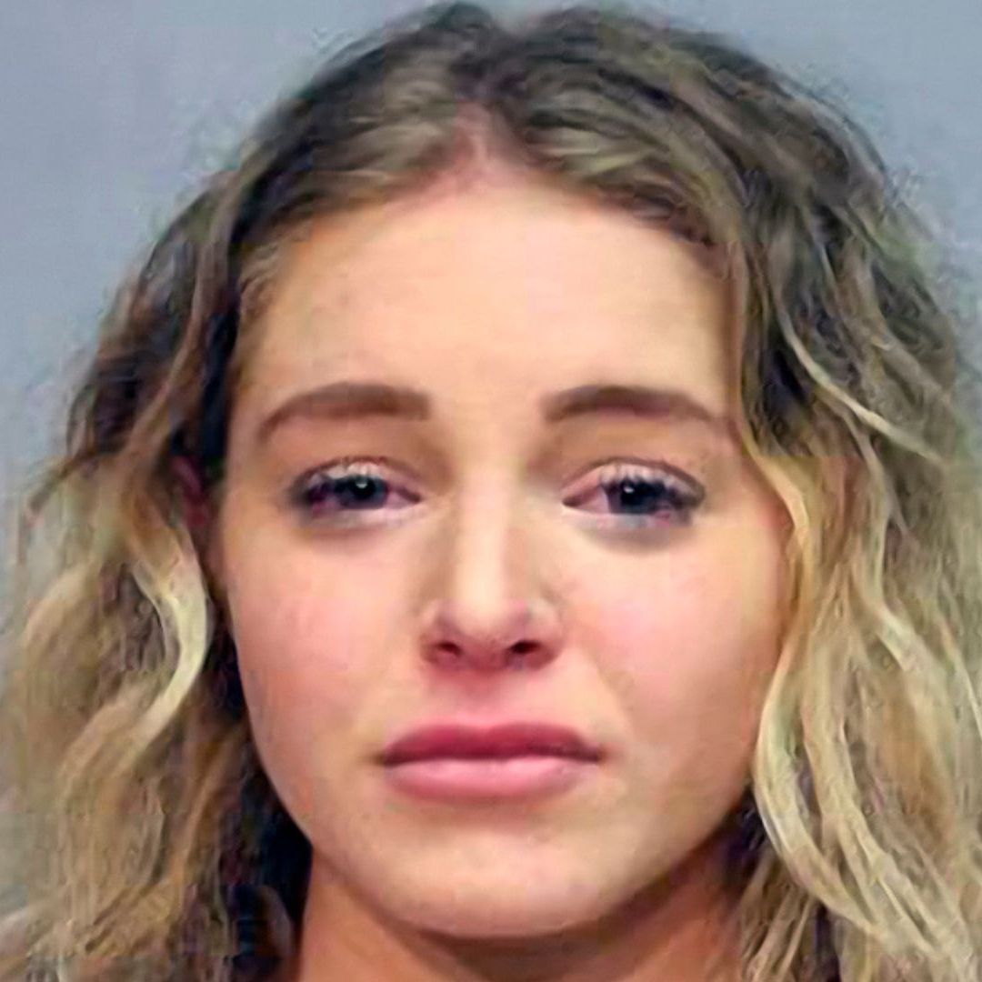 Courtney Clenney, modelo de redes sociales, en una imagen proporcionada por la Policía de Hawái tras su arresto en 2022.