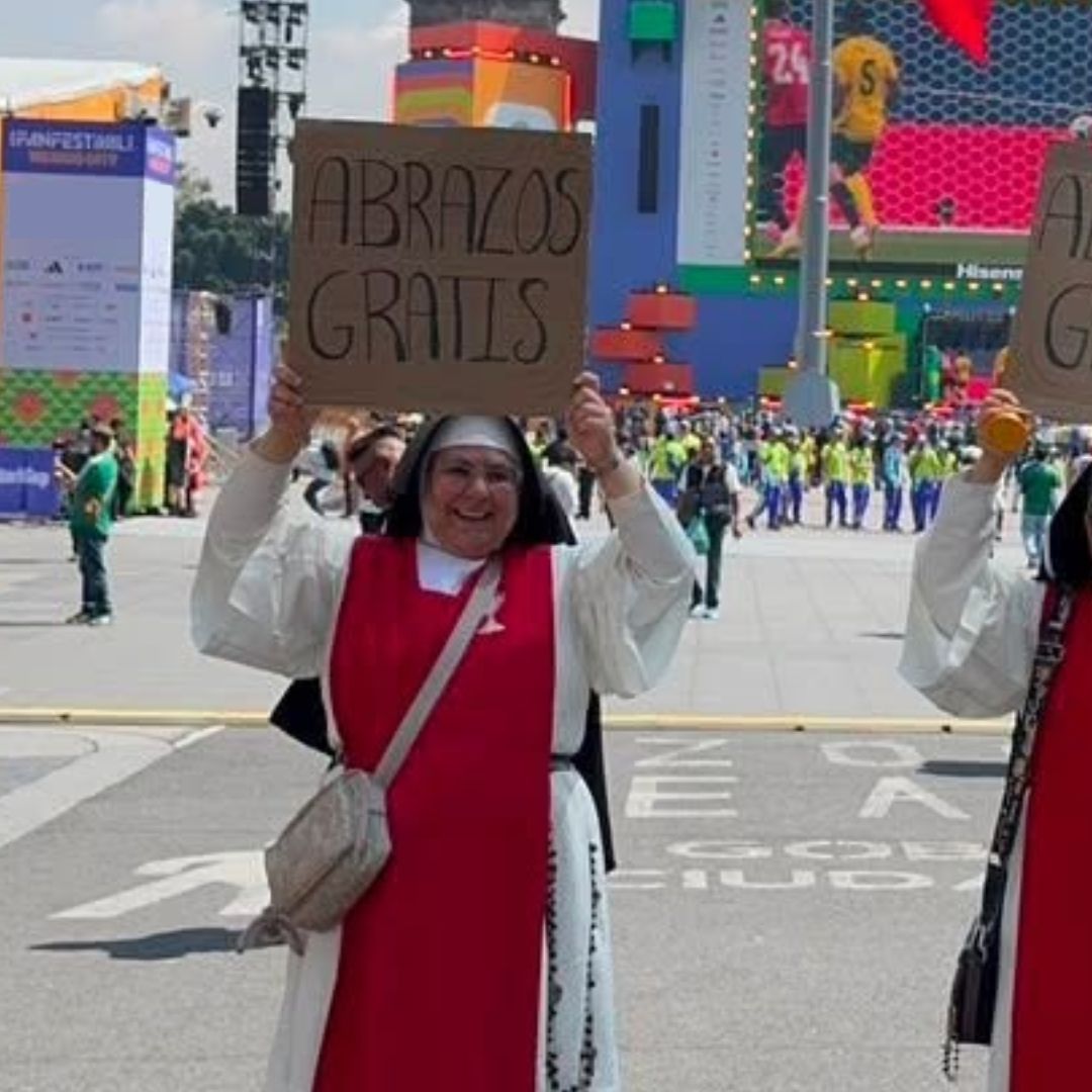 Las monjas acudieron a brindar su apoyo a la afición en el Mundial 2026