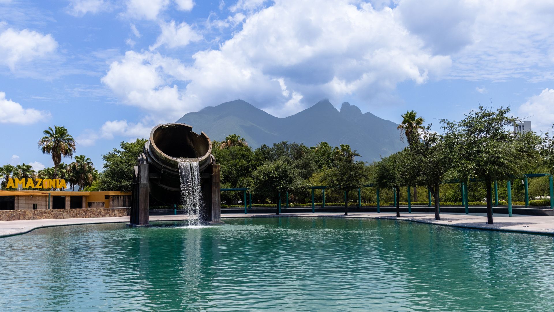 Paseo Santa Lucía y Cerro de la Silla