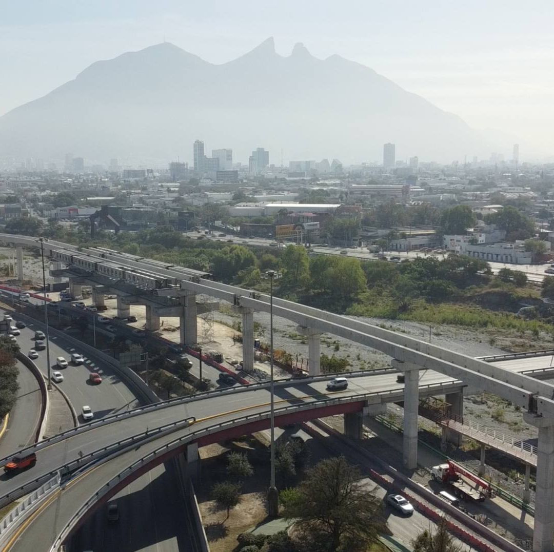 Cerro de la Silla y Área Metropolitana de Monterrey
