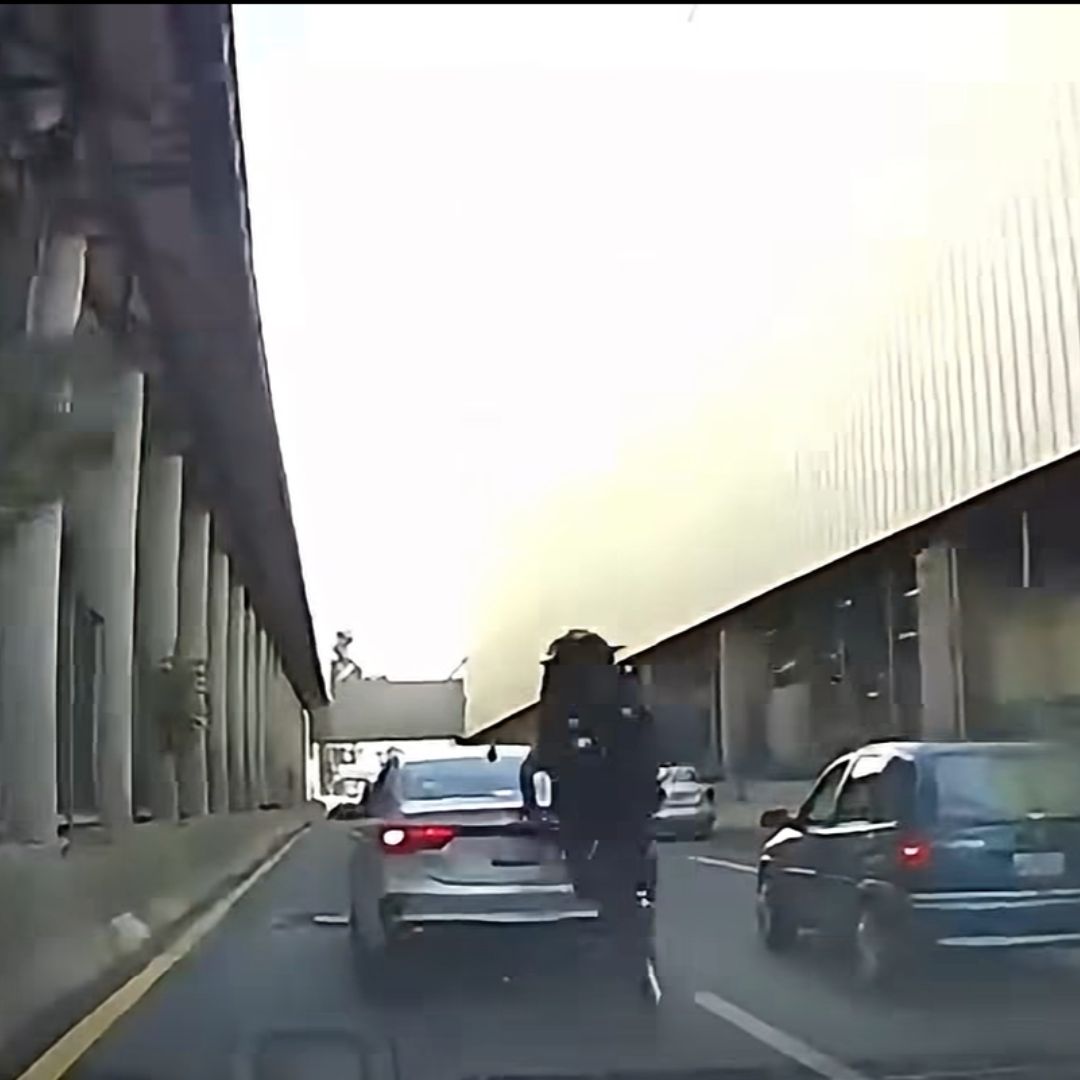 Choque frente a metro Ciudad Azteca, en Ecatepec, Estado de México