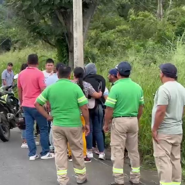 Motociclista Derrapa y Termina Lesionada en la Carretera Paso del Macho-Atoyac