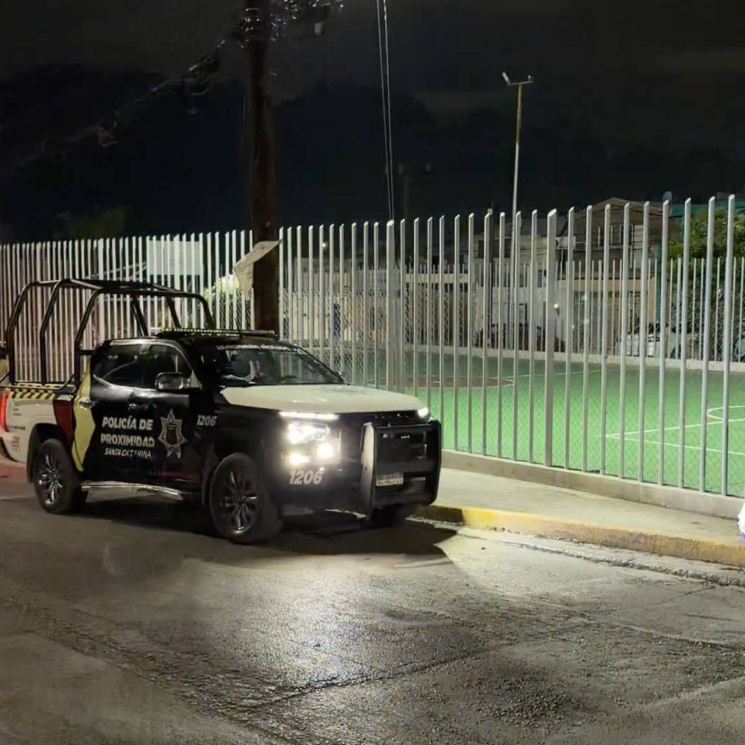 Policía de Santa Catarina investiga muerte de hombre en cancha de futbol