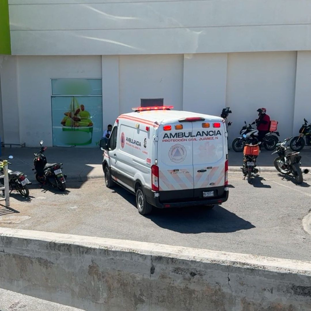 Muere ingenerio en plaza comercial