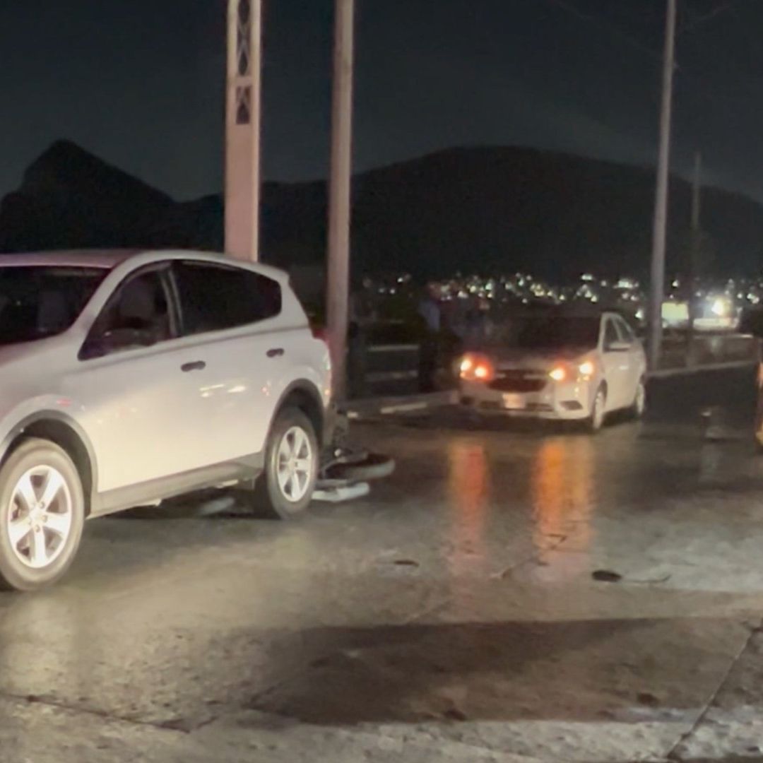 Muere motociclista tras chocar con camioneta