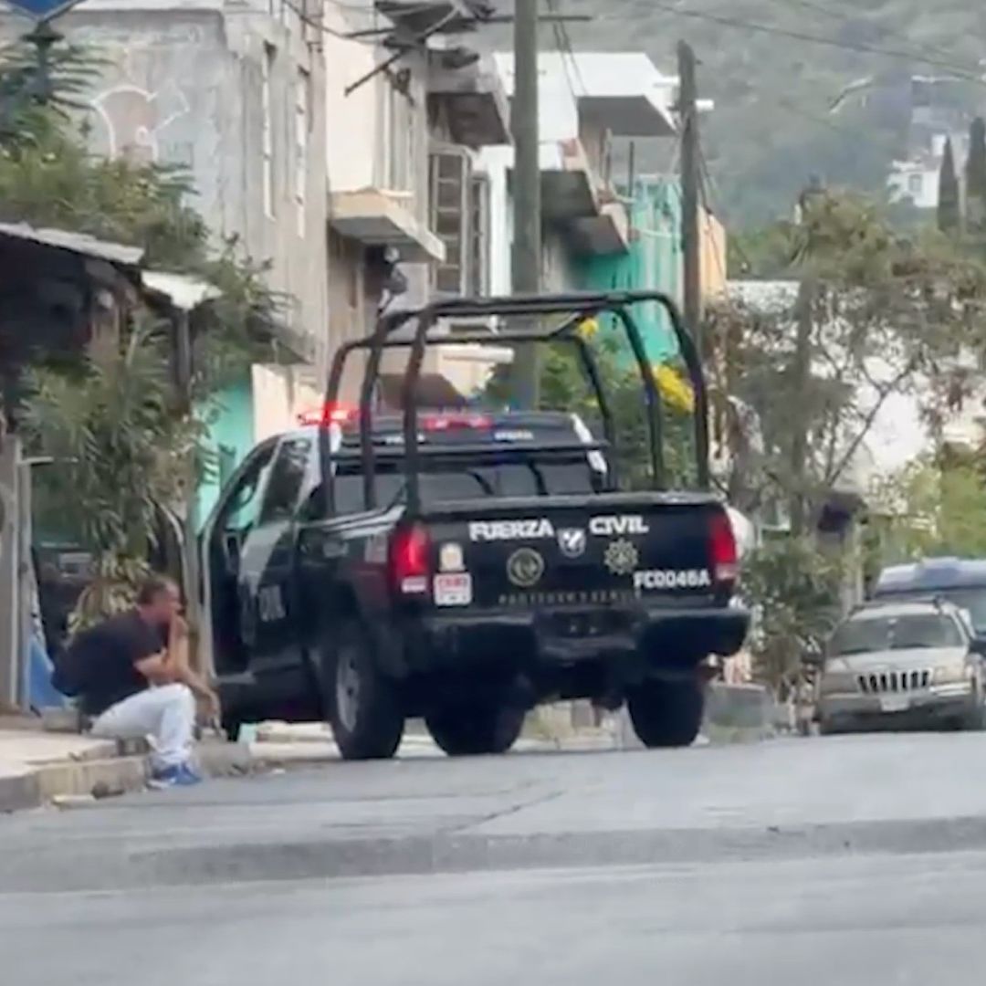 Hombre muere en calle de Monterrey.