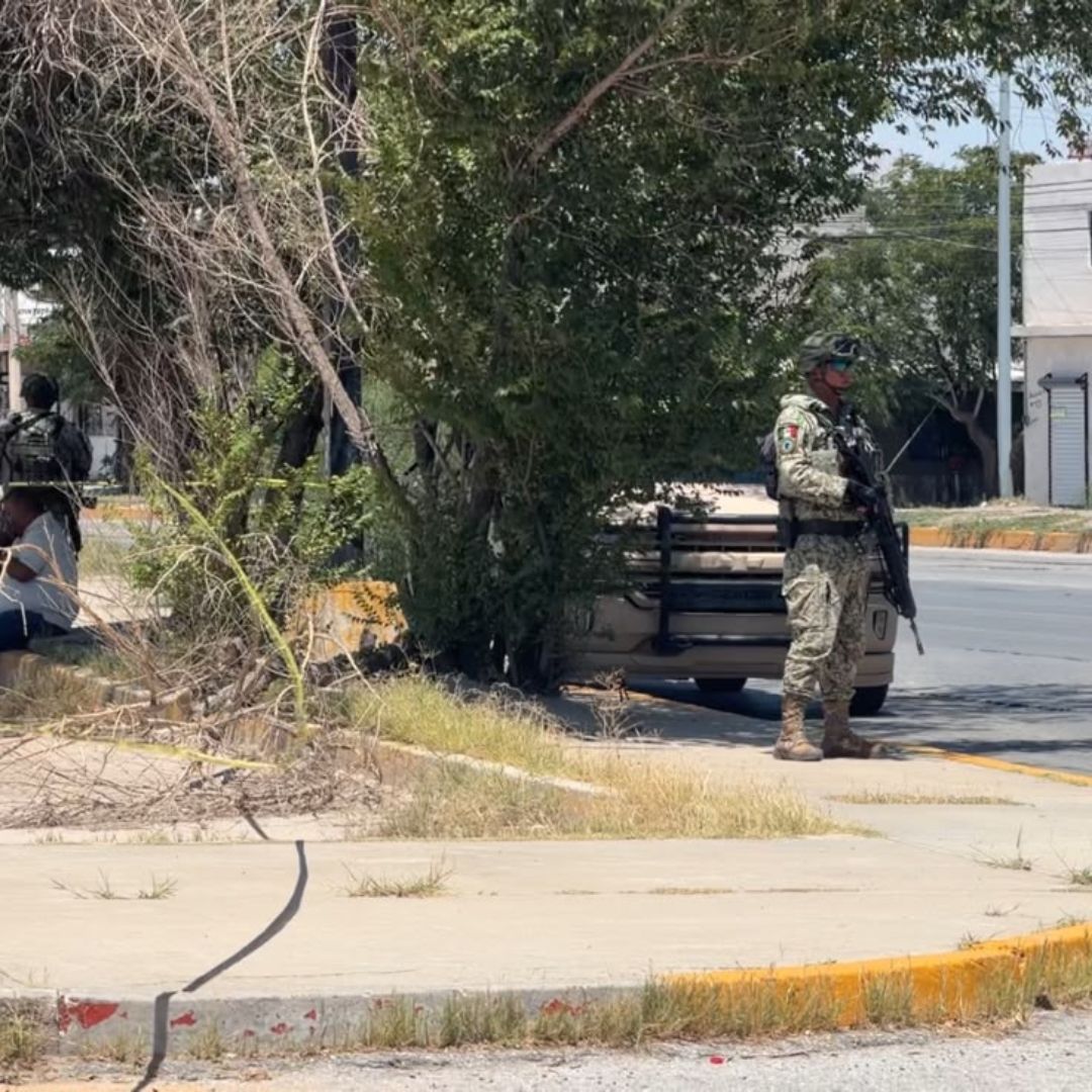 Hasta el lugar arribaron agentes municipales, elementos del Ejército mexicano y de la Fiscalía General del Estado