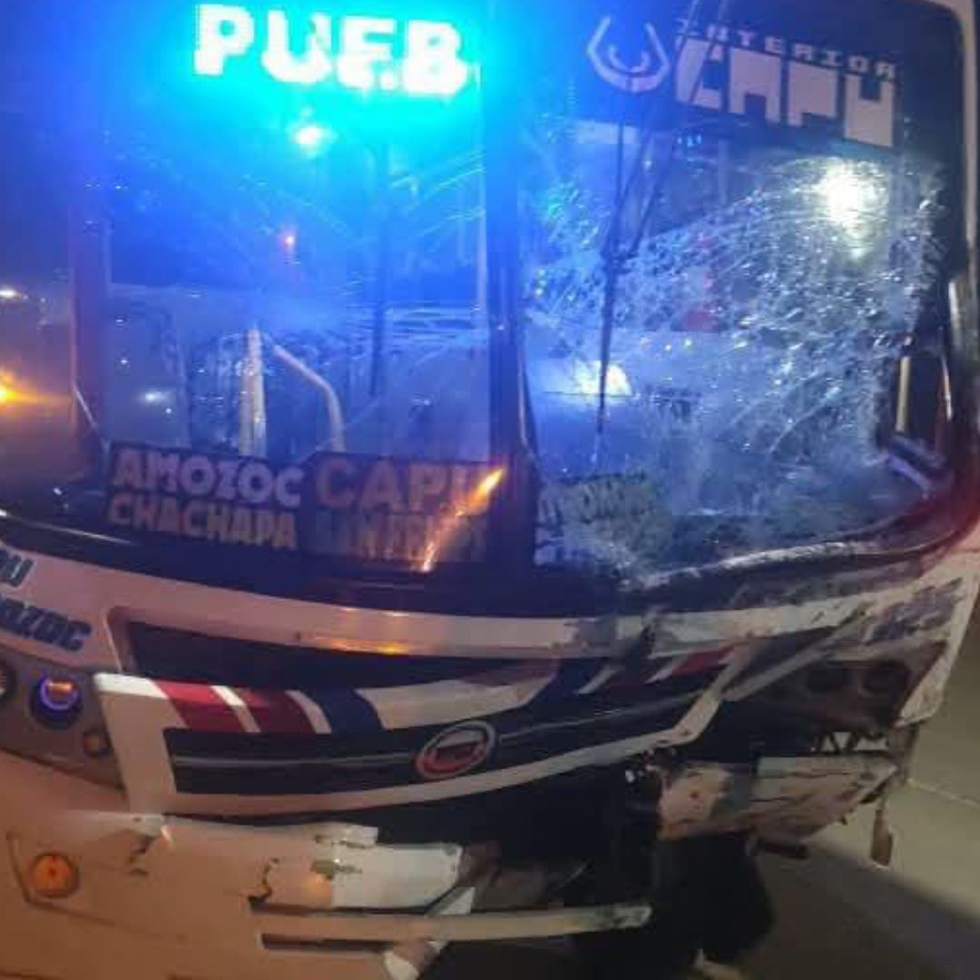 Accidente Choque Transporte Público Camioneta Conductor Muerto Carretera Amozoc Tepeaca Puebla