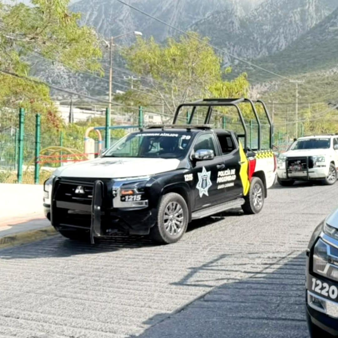 Policía de Santa Catarina investiga hallazgo de hombre muerto en parque