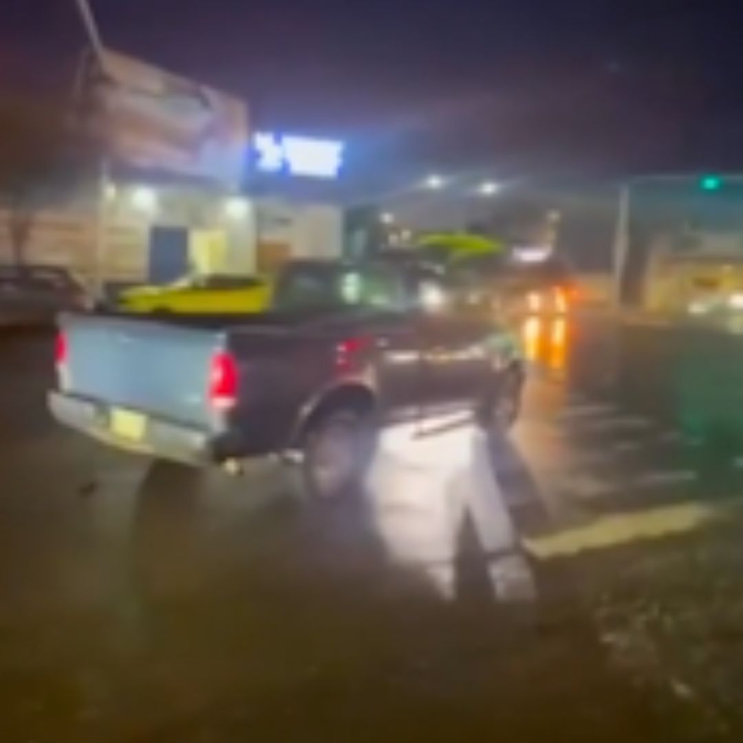 Las autoridades buscan al responsable del incidente.