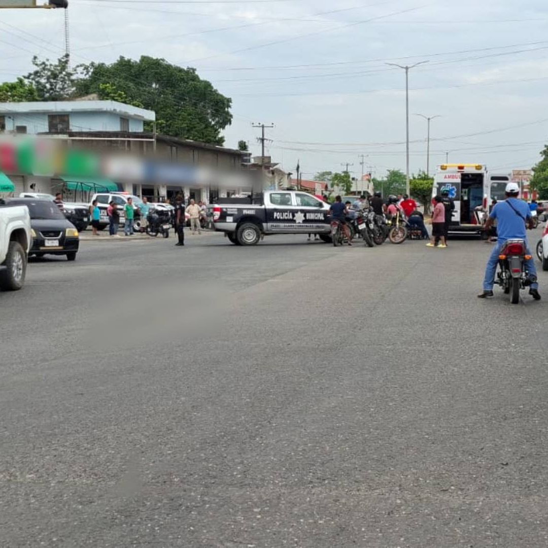 Mujer Termina Lesionada tras Choque con Patrulla en Álamo Temapache, Veracruz