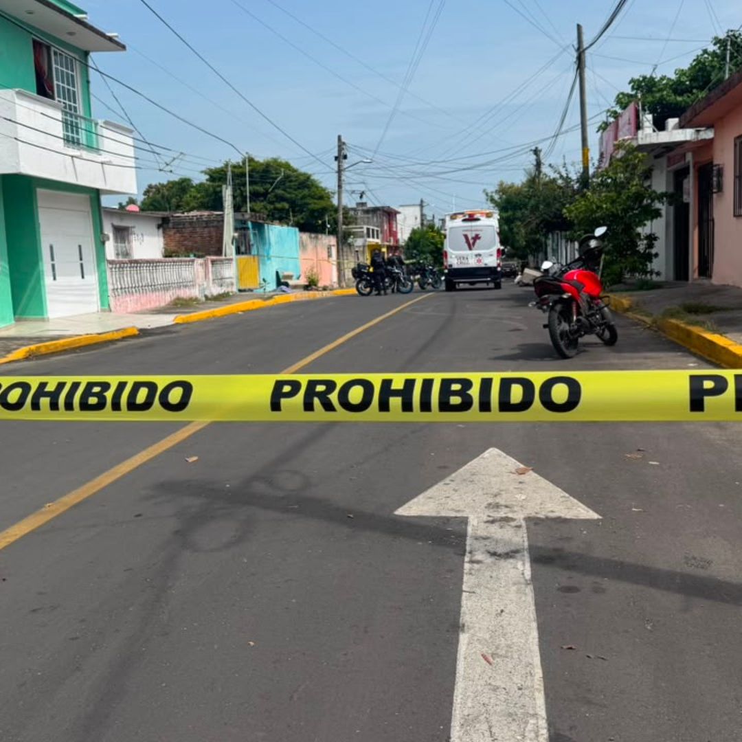 Mujer muerta en colonia Playa Linda