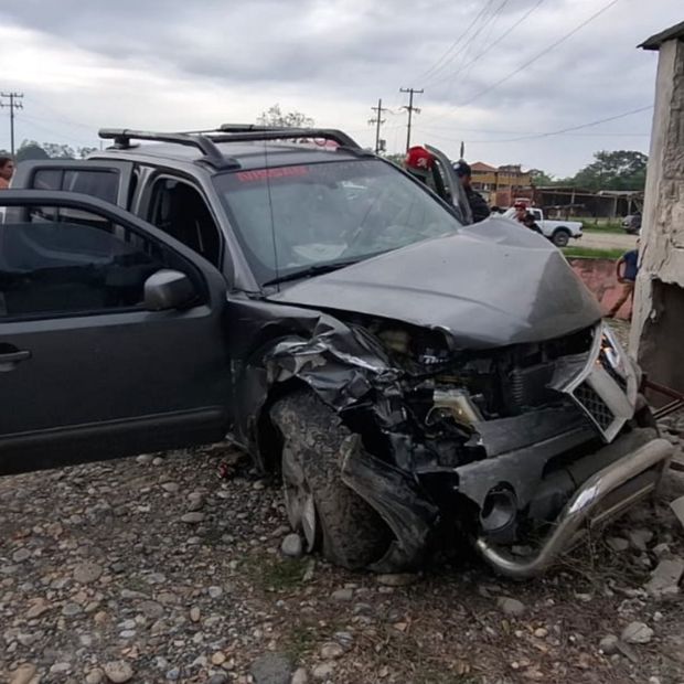 Un accidente en la carretera Álamo-Tihuatlán dejó a dos mujeres heridas mientras entregaban pan