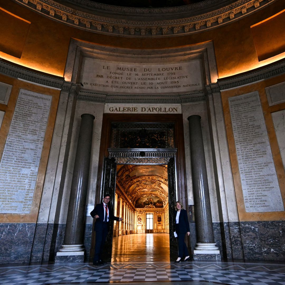 A 9 meses del robo de joyas en el Museo de Louvre, reabrió sus puertas la Galería Apolo