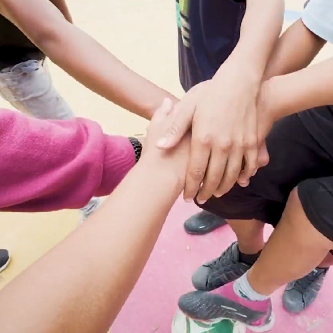 Niños migrantes sueñan con ser futbolistas profesionales