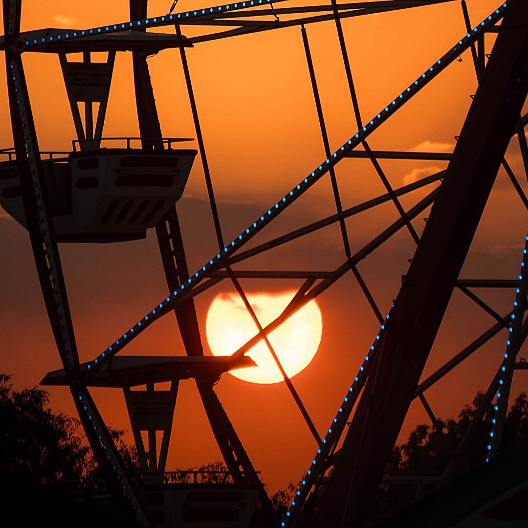 Rayos del sol durante el atardecer en Zacatelco, Tlaxcala, en enero 2026.