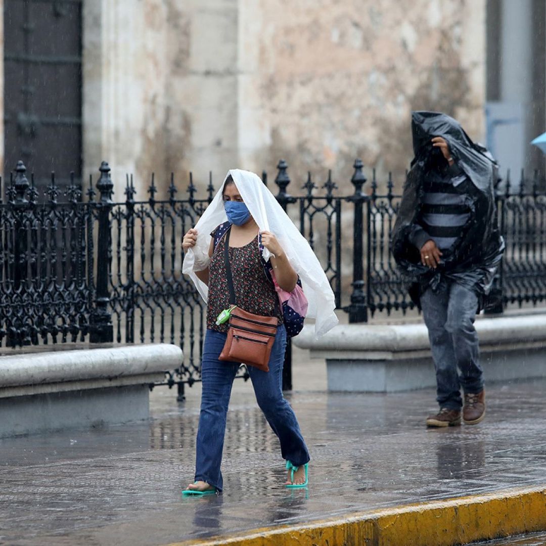 Nueva Onda Tropical se Acerca a México: Expertos Determinan Lugar y Fecha de Impacto