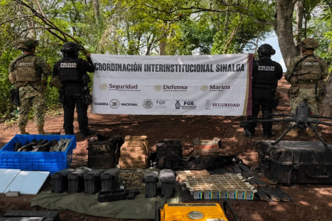 Operativo Militar en Sinaloa Decomisó Armas, Explosivos y Laboratorio de Drogas