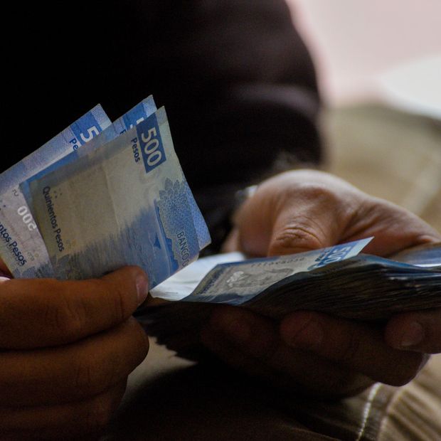 Dinero mexicano de pago de Pensión